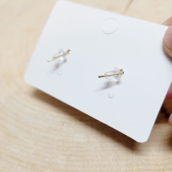 Brand New White & Brown Square Earrings - Picture 4 of 5